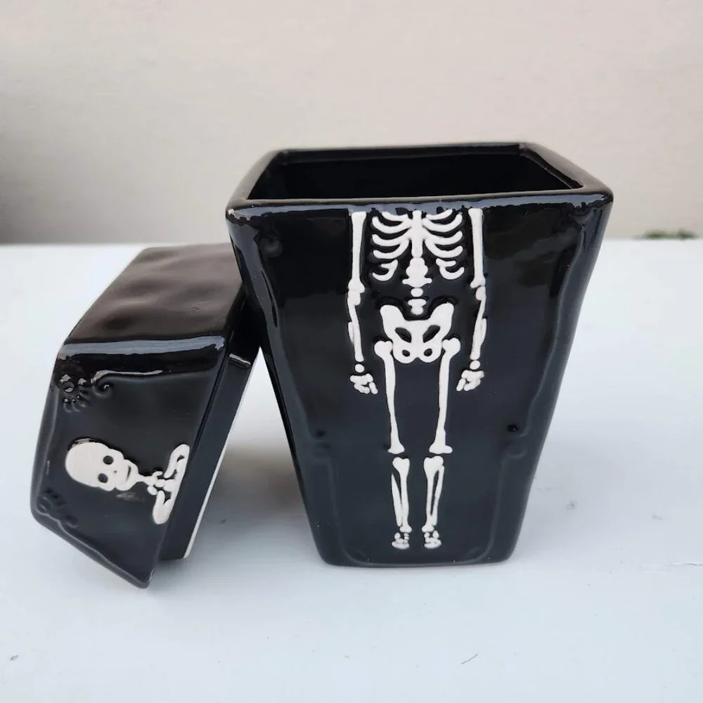 NEW Ceramic Coffin Cookie Jar Treat Food Storage Candy Kitchen Decor Black Skele